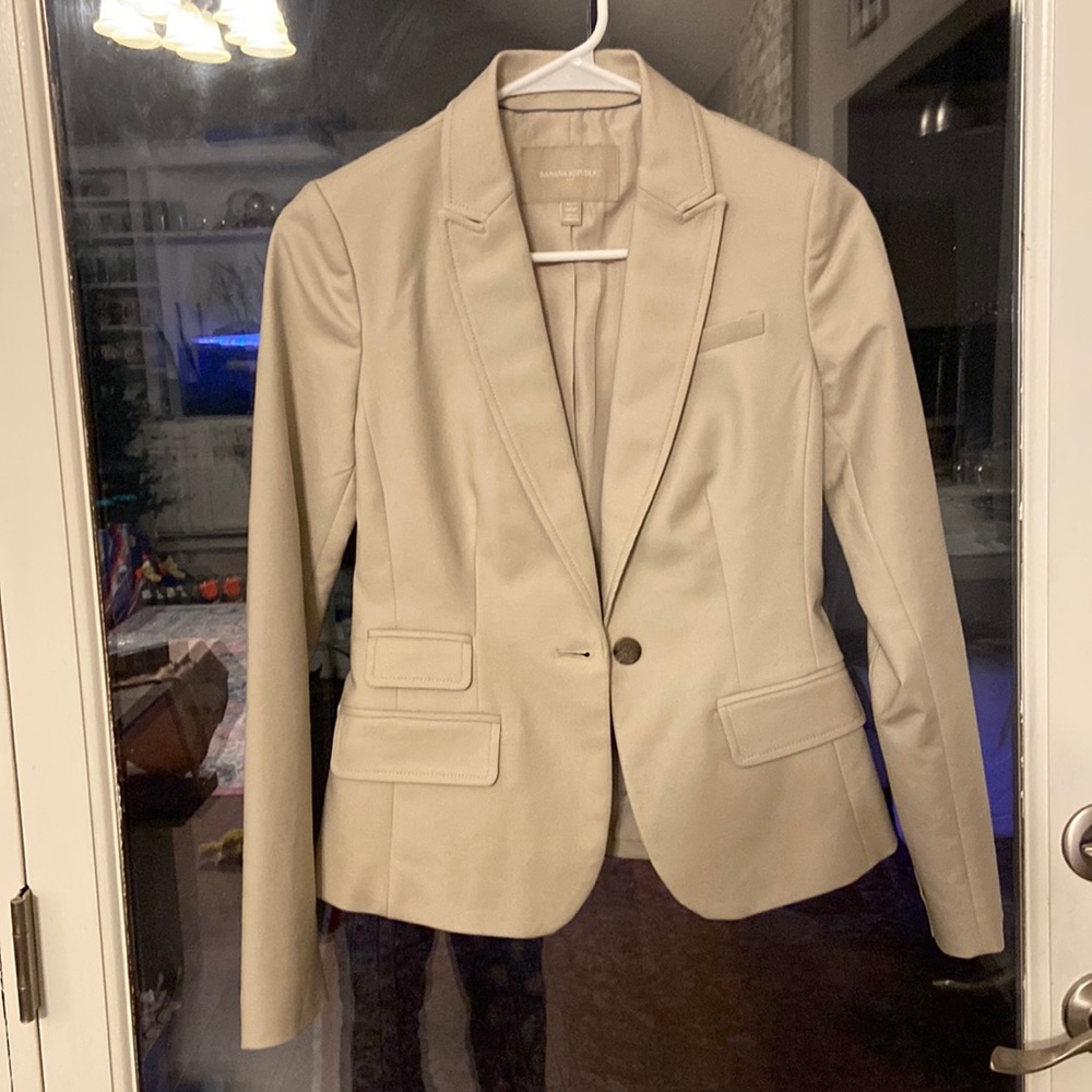 Banana Republic suit jacket 00petite